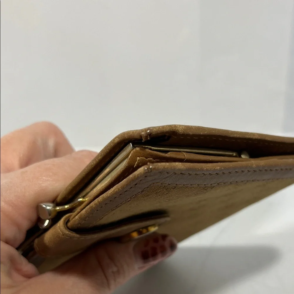 Gucci Tan Monogram Canvas Wallet - Picture 8 of 12